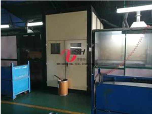 行李架數控拋光機裝車發貨 行李架數控拋光機裝車發貨